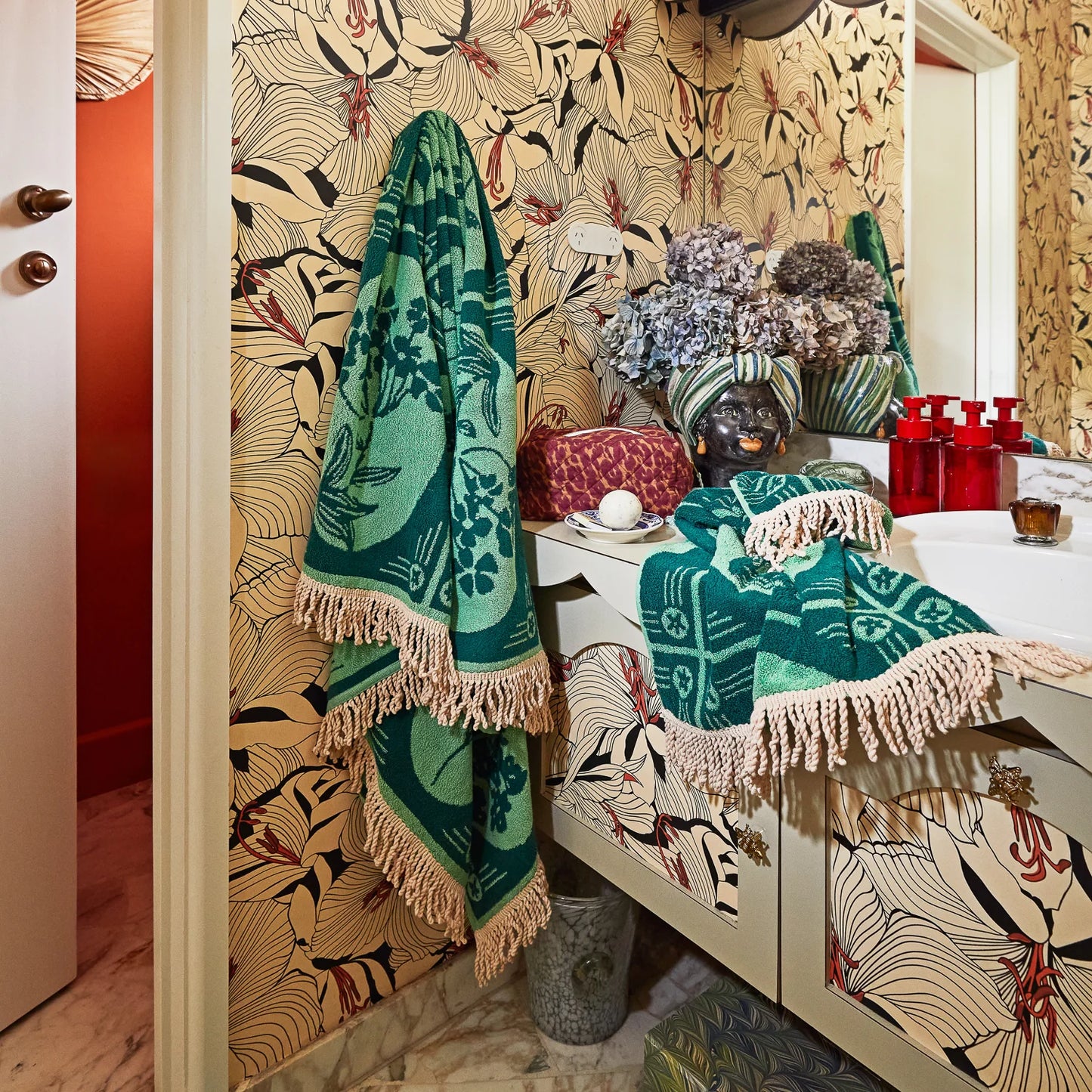 Gigi Hand Towel | Emerald