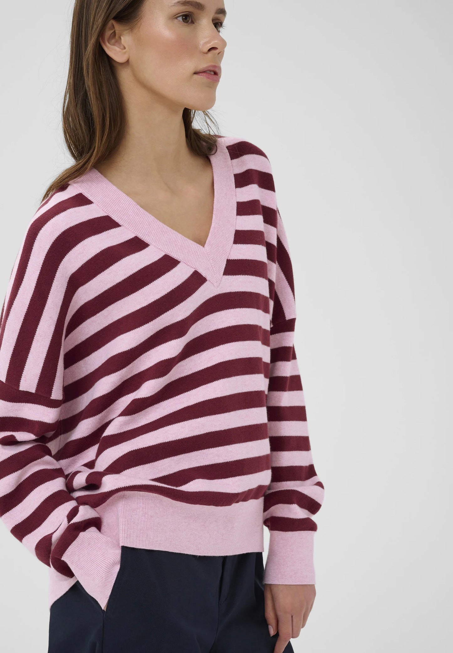 Foster V-beck Knit | Zinfandel Stripe