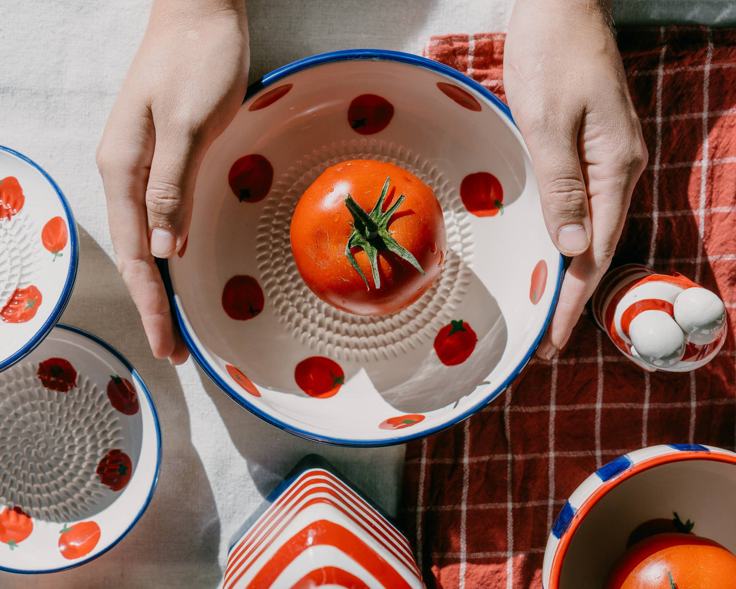 **LANDING SOON** Large Garlic Grater Plate | Pomodoro