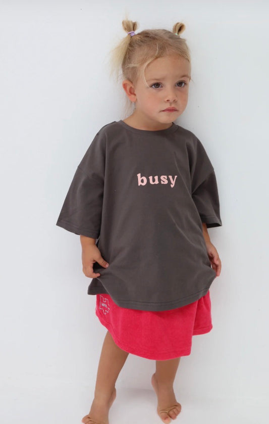 Busy Tee | Charcoal Pink