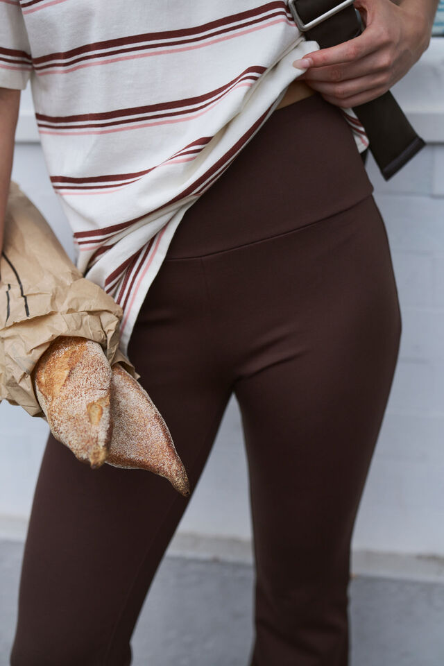 Ponte Bootleg Pant | Chocolate