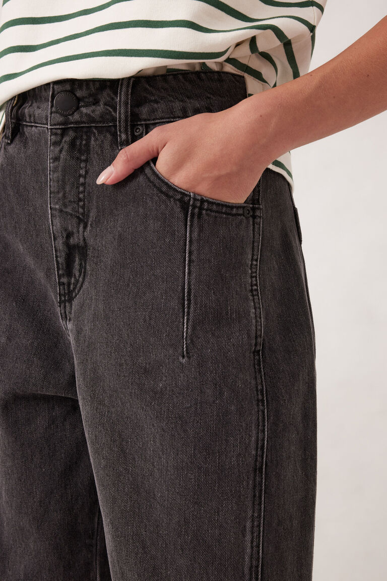 Demi Barrel Jean | Faded Black
