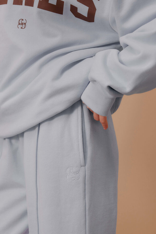 Gracie Relaxed Pin Tuck Trackpant | Chalk Blue