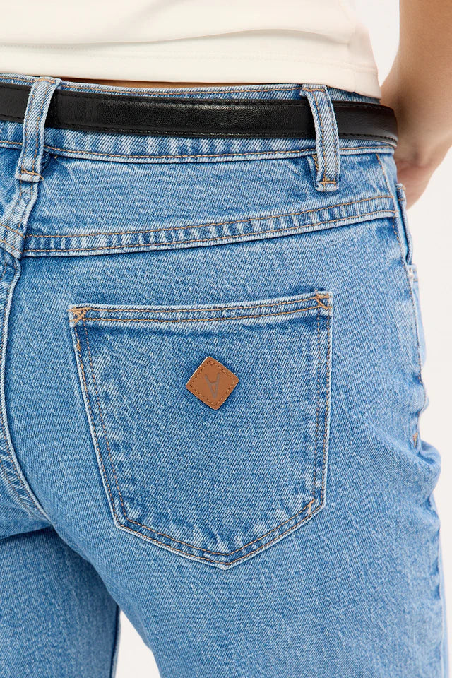 95 Mid Straight Denim Jean | Debbie Blue
