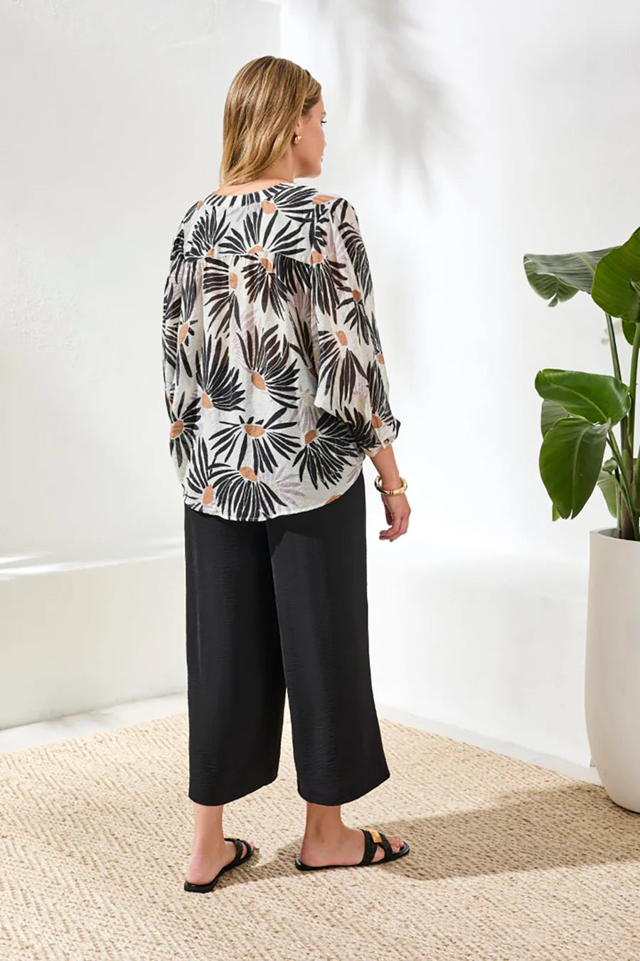 Flowy Dolman Sleeve Blouse | Black/White