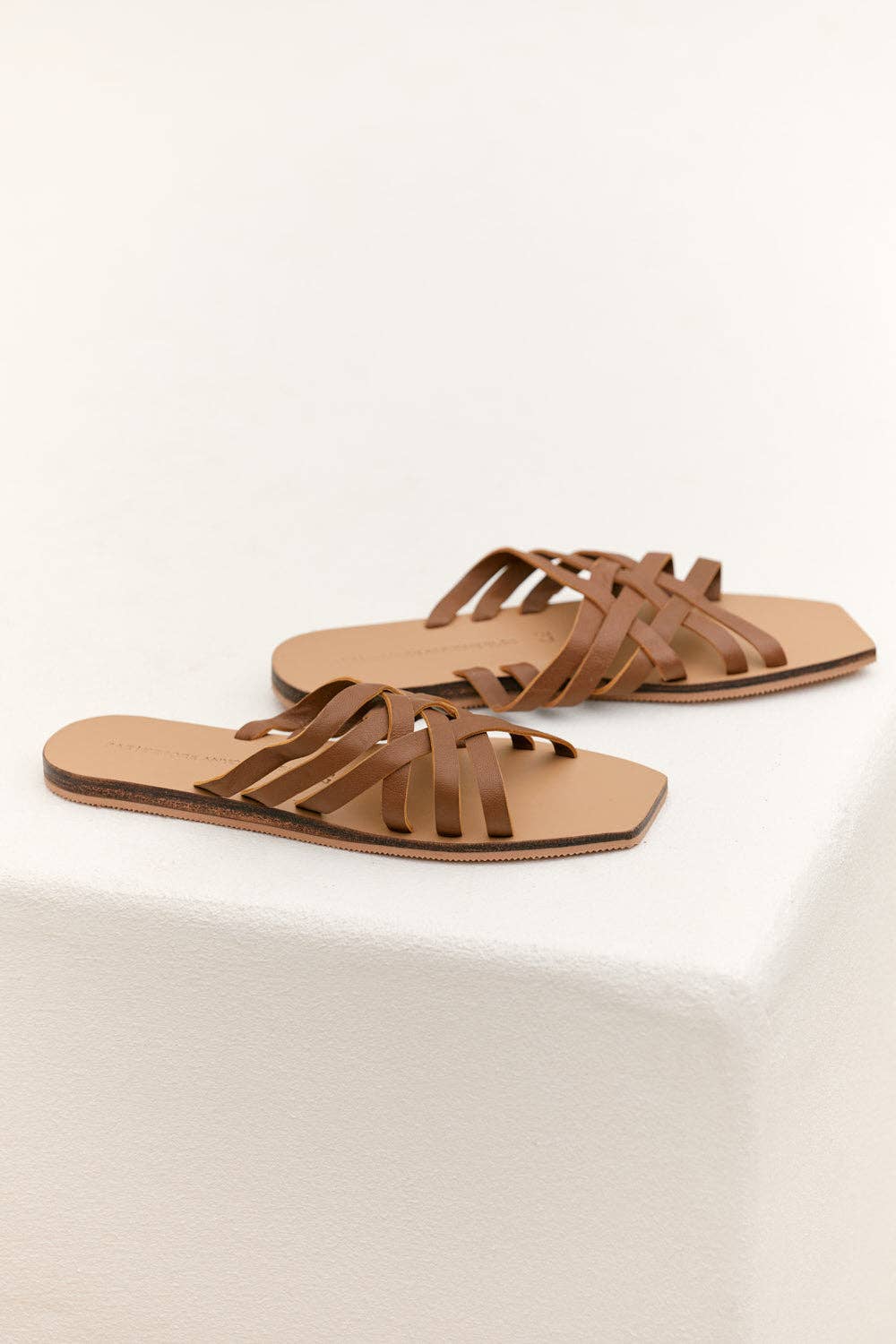 Vera Sandals | Tan