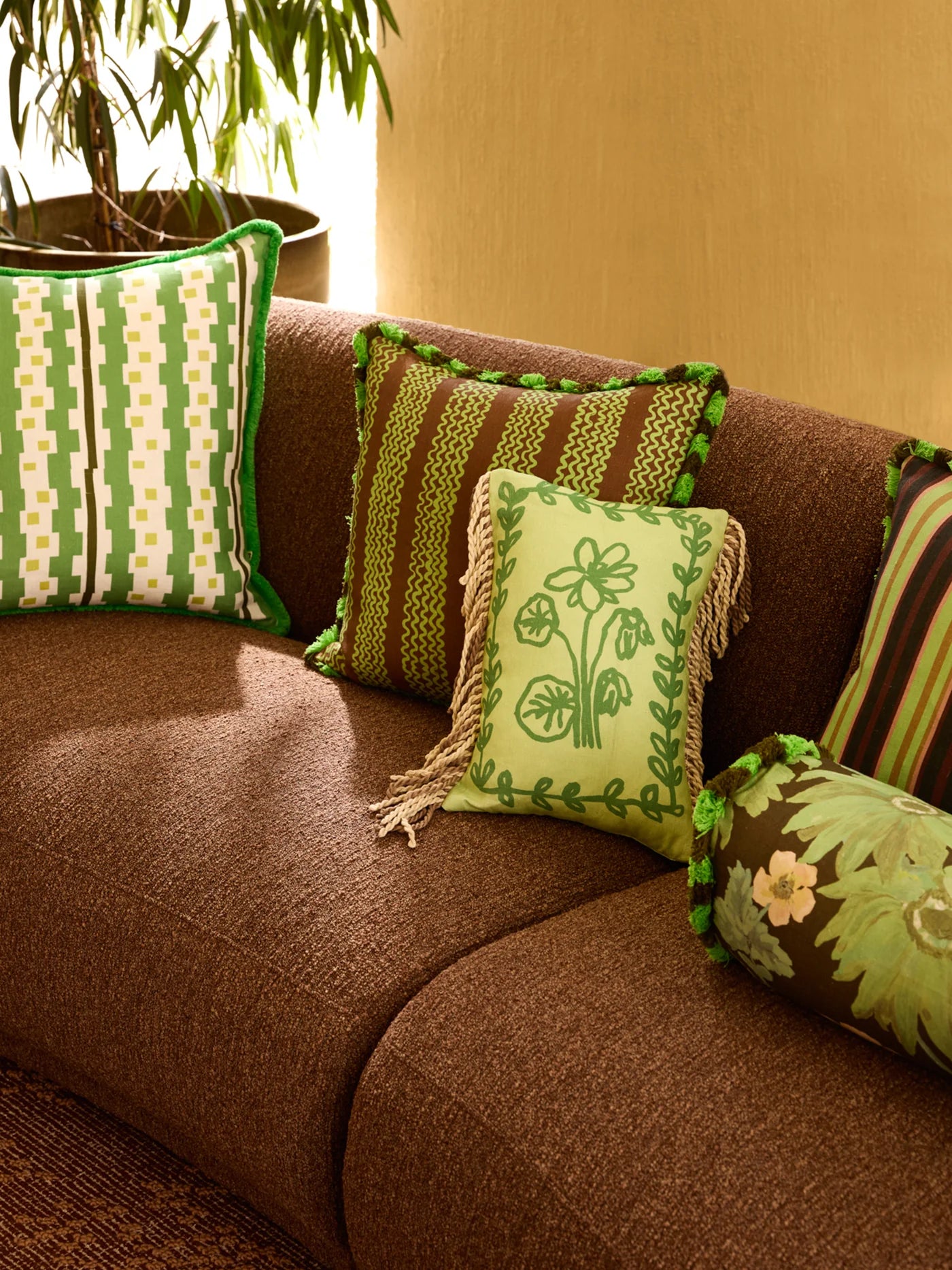 Petra Cushion