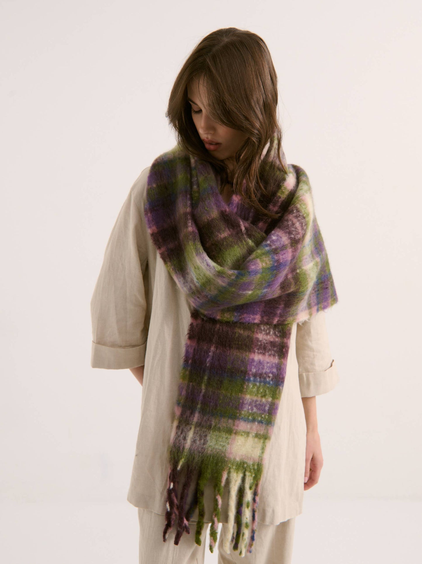 Vacanza Fluffy Scarf