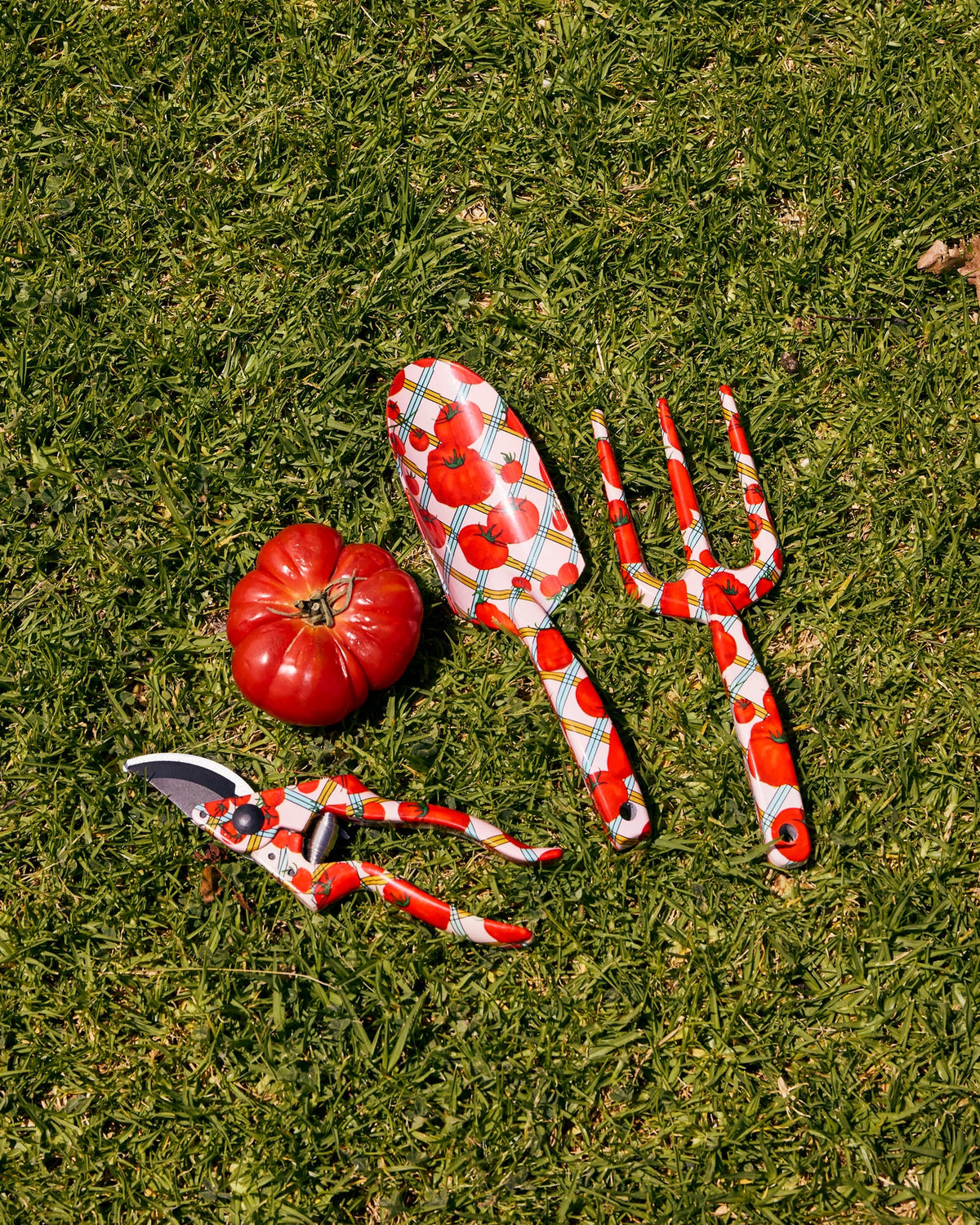 **COMING SOON** Pomodori Gardening Tools and Glove Set