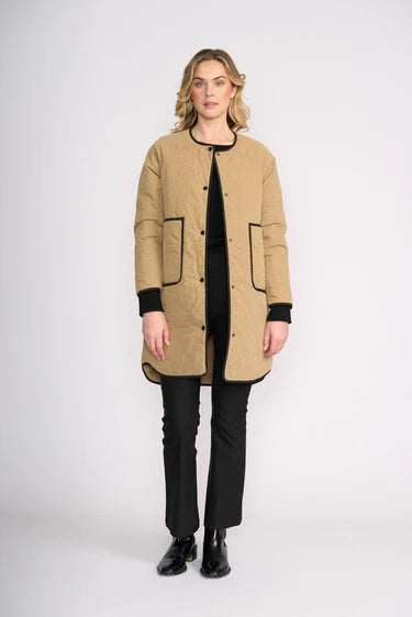 Hidden Talent Reversible Coat | Black + Tan