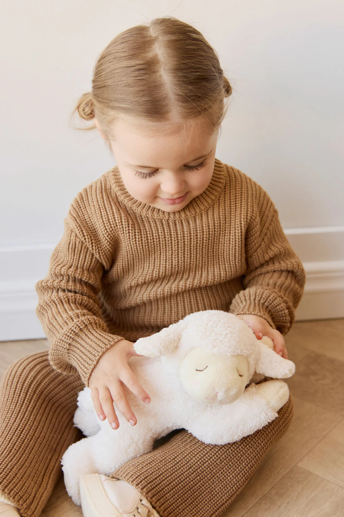 Snuggle Bunnies | Lambie