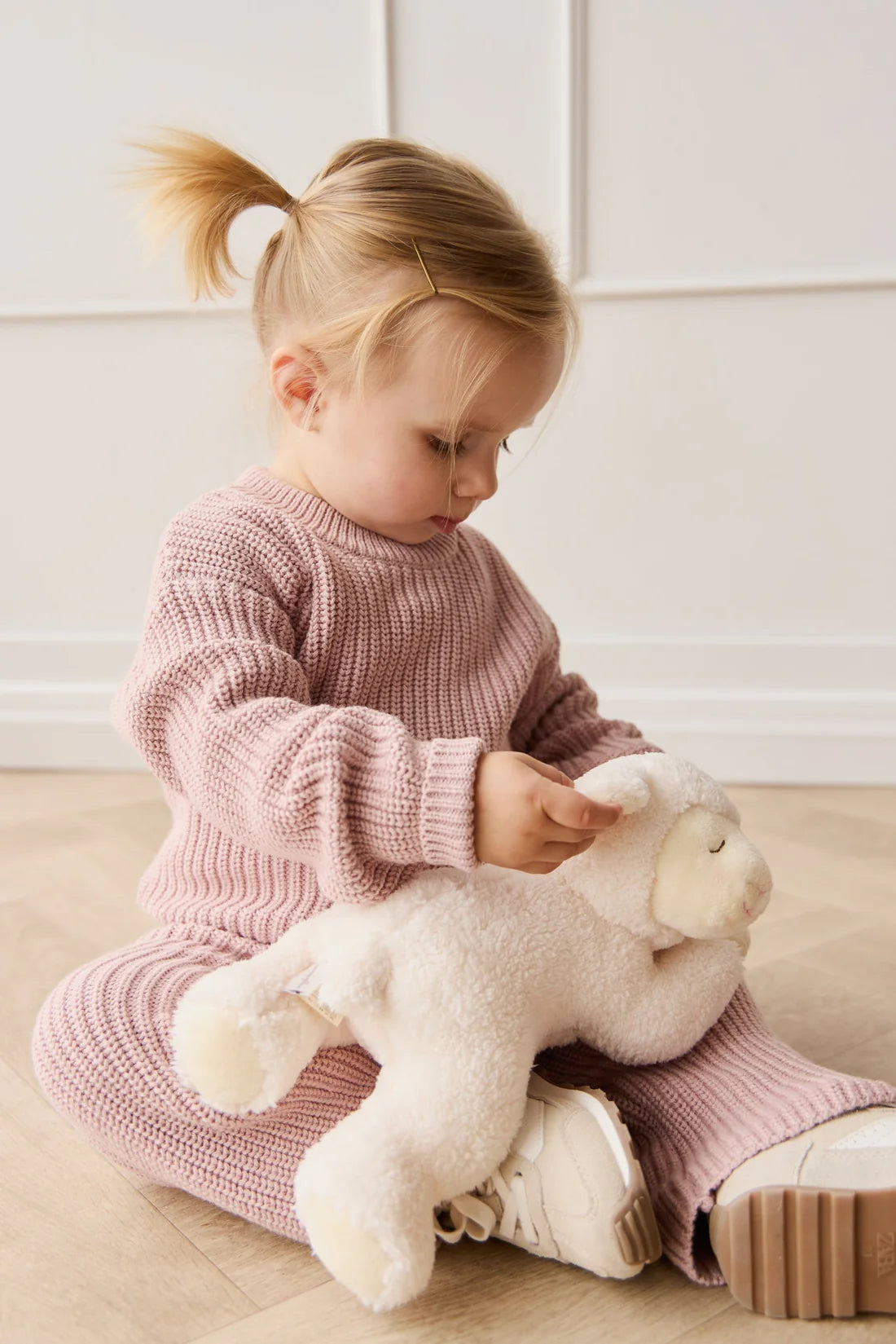 Snuggle Bunnies | Lambie