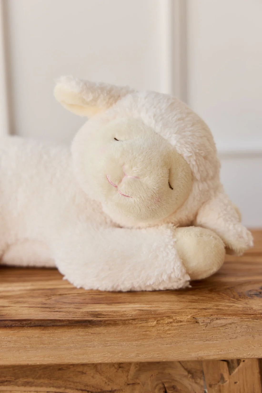 Snuggle Bunnies | Lambie