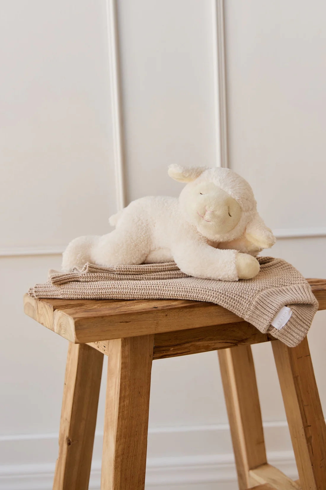 Snuggle Bunnies | Lambie