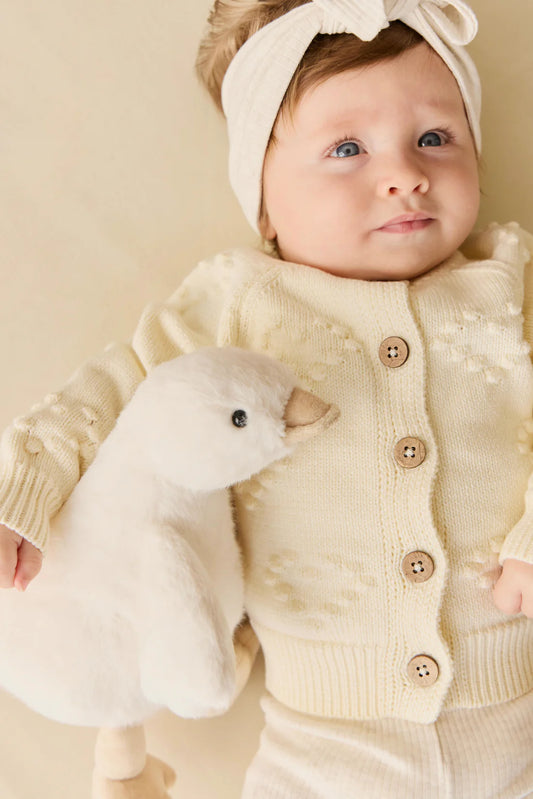 **BACK SOON**Snuggle Bunnies | Rose The Duck