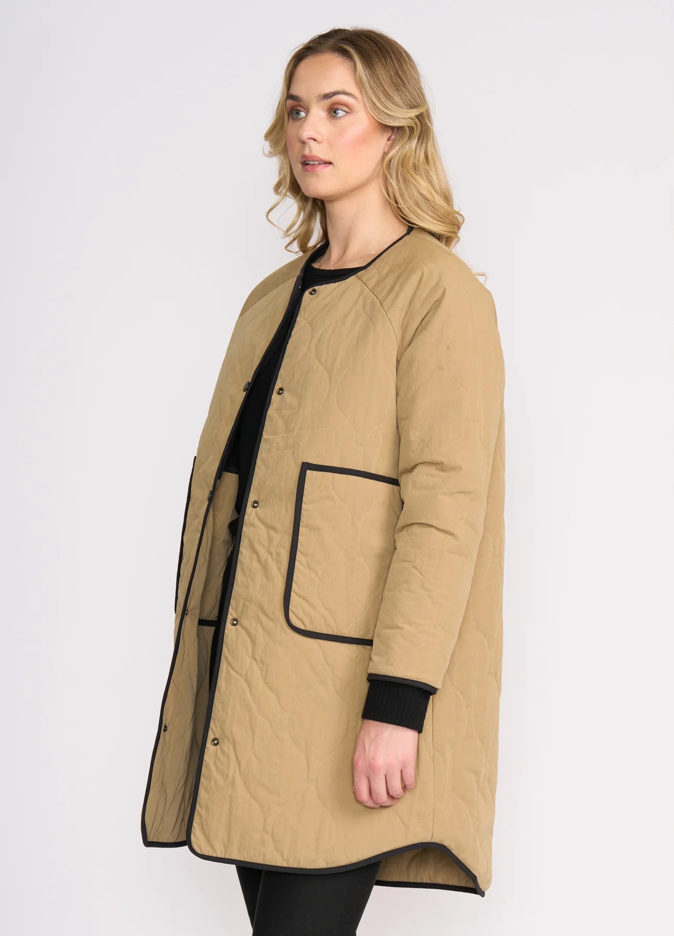 Hidden Talent Reversible Coat | Black + Tan