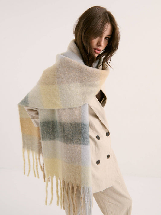 Lola Fluffy Scarf