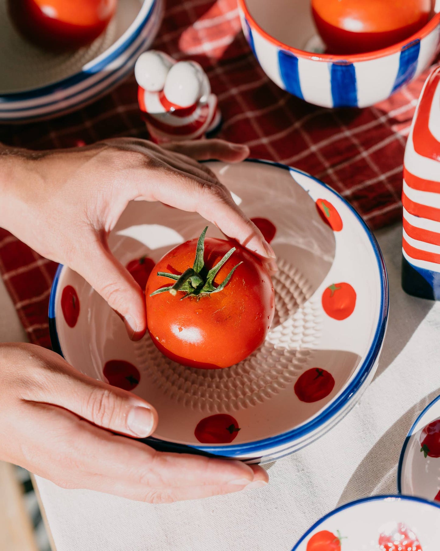 **LANDING SOON** Large Garlic Grater Plate | Pomodoro